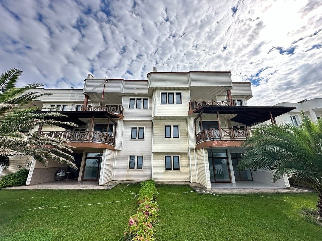 Spacious Triplex Villa with Private Beach Access in Trabzon Arsin